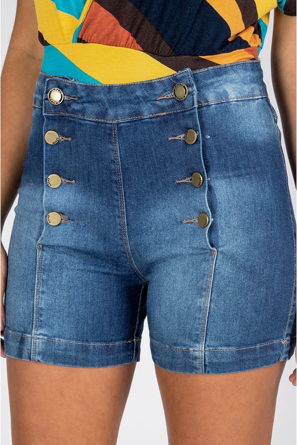 short jeans com laço na cintura
